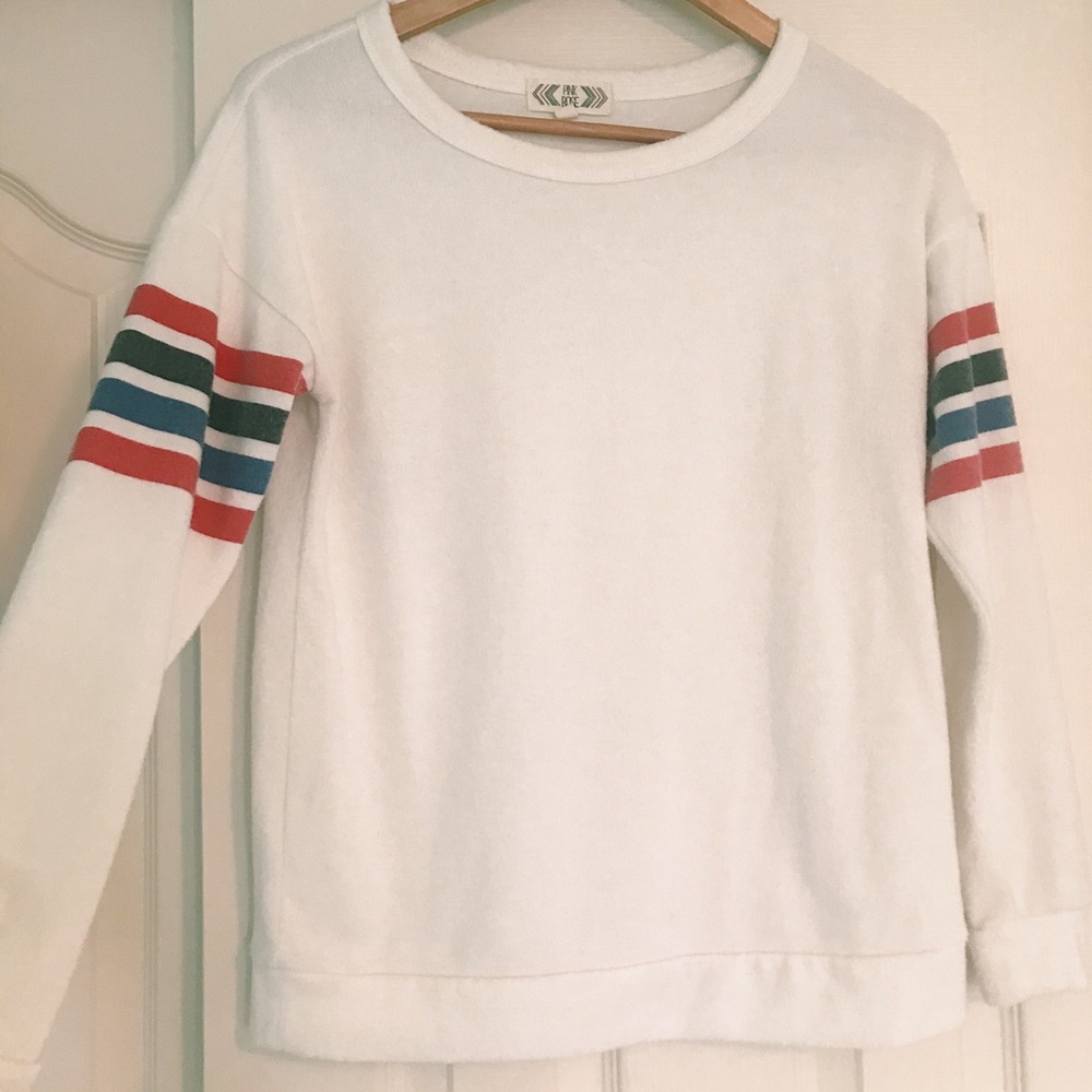 White long sleeve w/ stripes